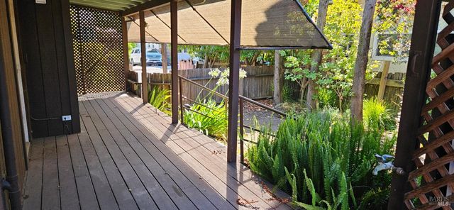 523 Center St, Healdsburg, CA 95448