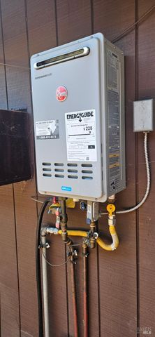 523 Center St, Healdsburg, CA 95448