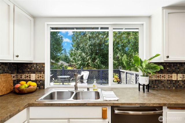 2051 NE Bartre Court, Poulsbo, WA 98370