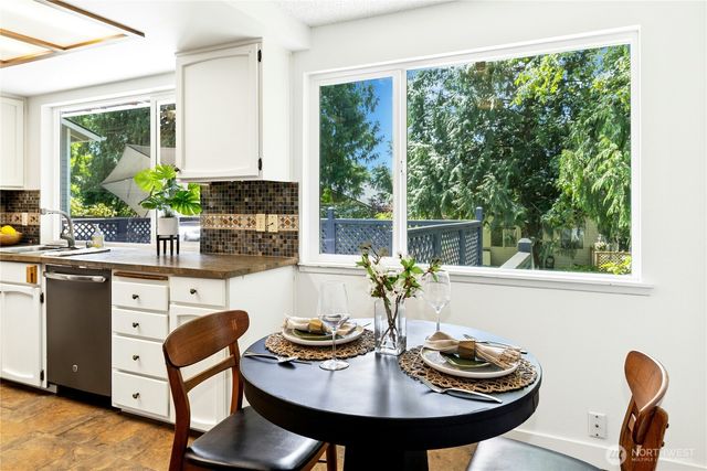 2051 NE Bartre Court, Poulsbo, WA 98370