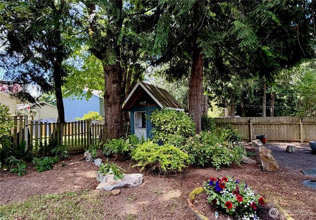2051 NE Bartre Court, Poulsbo, WA 98370