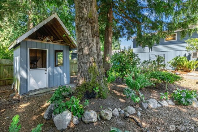 2051 NE Bartre Court, Poulsbo, WA 98370