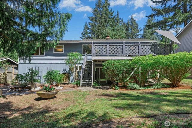 2051 NE Bartre Court, Poulsbo, WA 98370
