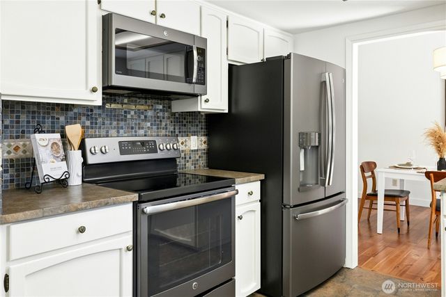 2051 NE Bartre Court, Poulsbo, WA 98370