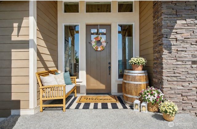 167 Mountain Crest Lane, Eatonville, WA 98328