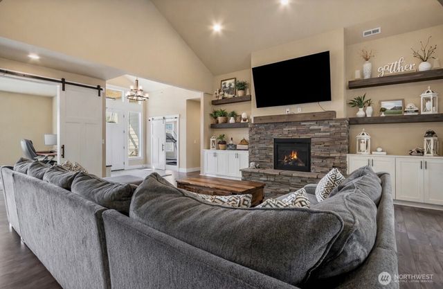 167 Mountain Crest Lane, Eatonville, WA 98328