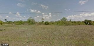 2047 NE 17th TER, Cape Coral, FL 33909