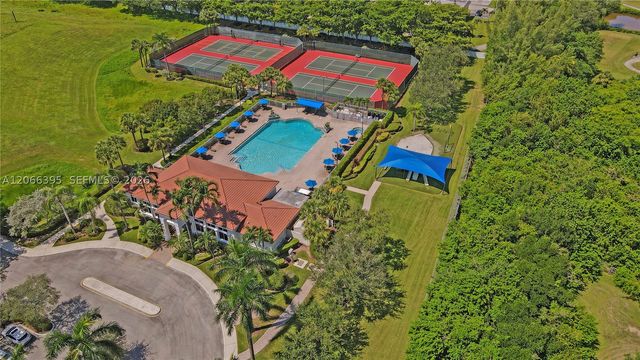1130 Buttonwood Ln -, Hollywood, FL 33019