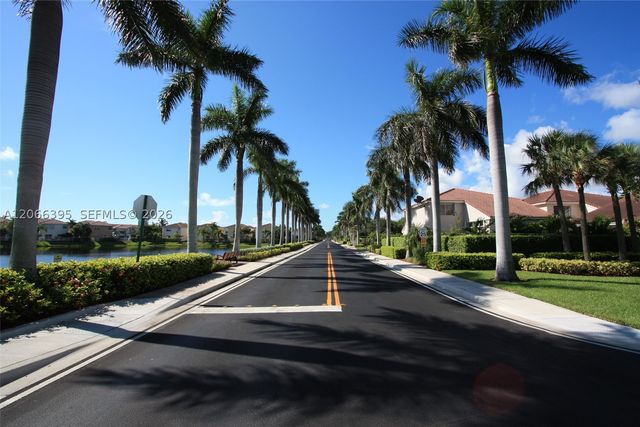 1130 Buttonwood Ln -, Hollywood, FL 33019
