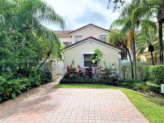 1130 Buttonwood Ln -, Hollywood, FL 33019