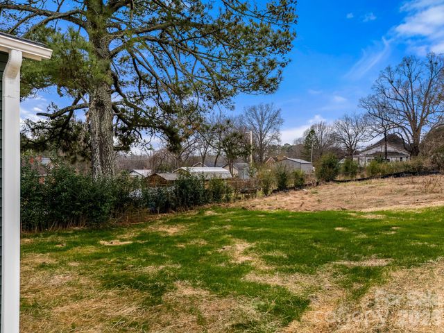 614 S 4th Street, Albemarle, NC 28001