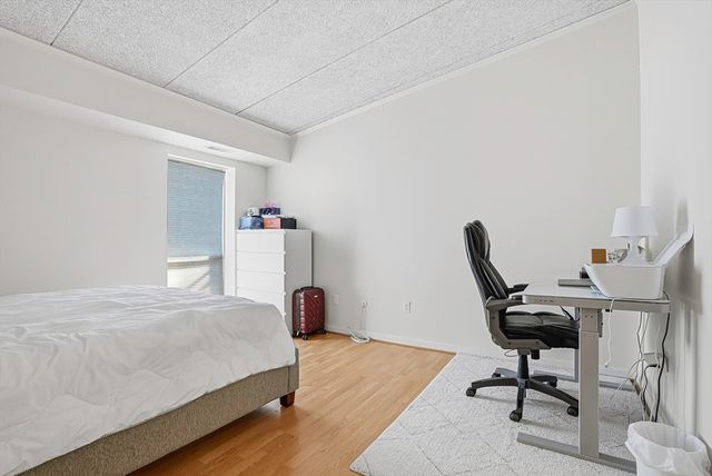 57 Broadlawn Park 4B, Boston, MA 02467