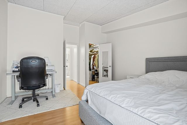 57 Broadlawn Park 4B, Boston, MA 02467