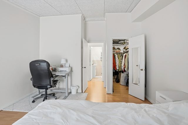 57 Broadlawn Park 4B, Boston, MA 02467