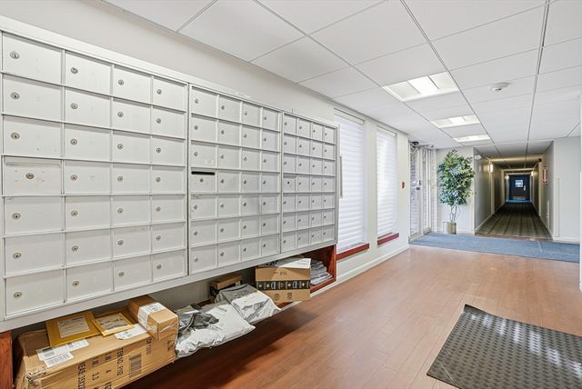 57 Broadlawn Park 4B, Boston, MA 02467