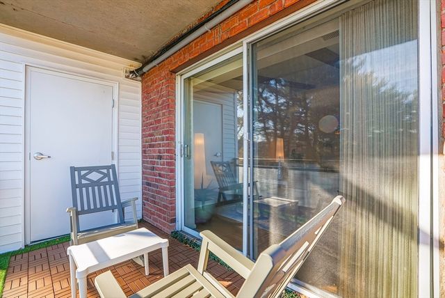 57 Broadlawn Park 4B, Boston, MA 02467