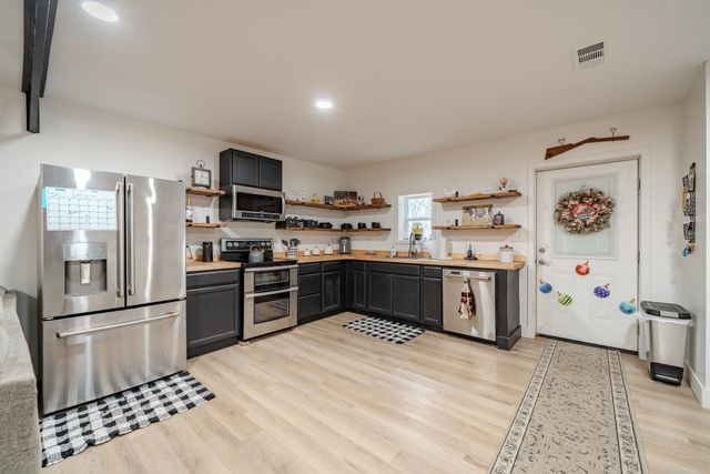 225 STICINE RD, Guys, TN 38339