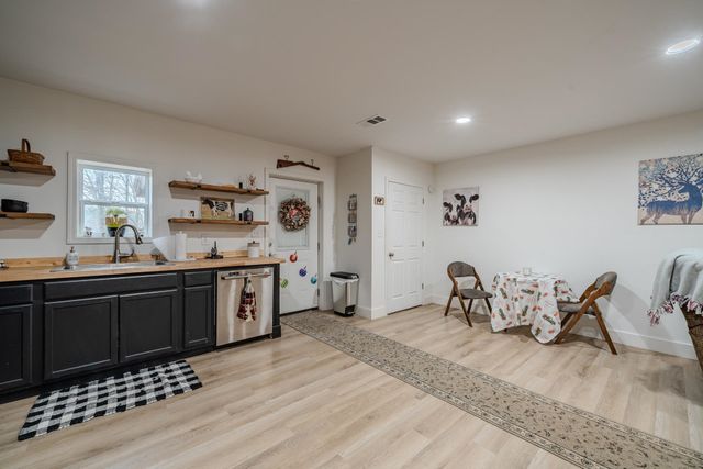 225 STICINE RD, Guys, TN 38339