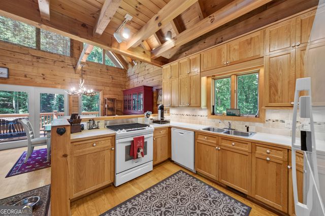 750 Seye Wailo Trail, Clarkesville, GA 30523