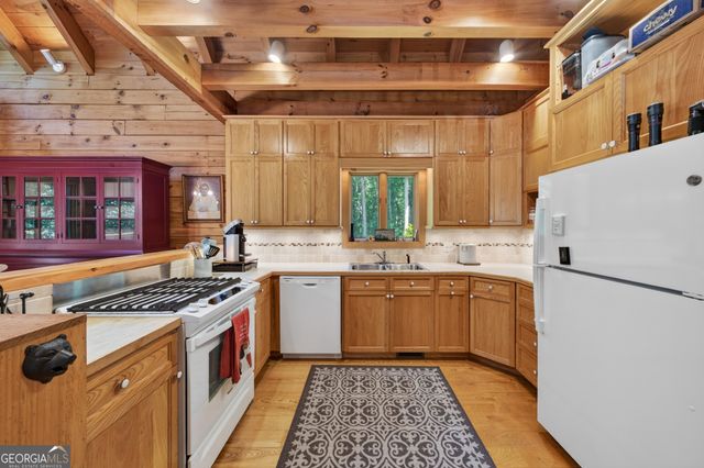 750 Seye Wailo Trail, Clarkesville, GA 30523
