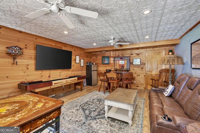 750 Seye Wailo Trail, Clarkesville, GA 30523