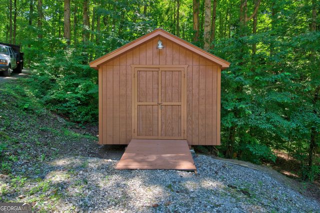 750 Seye Wailo Trail, Clarkesville, GA 30523