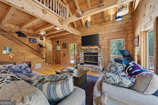 750 Seye Wailo Trail, Clarkesville, GA 30523