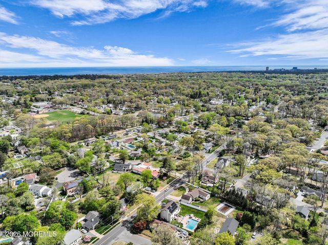 29 Barbara Lane, Oakhurst, NJ 07755