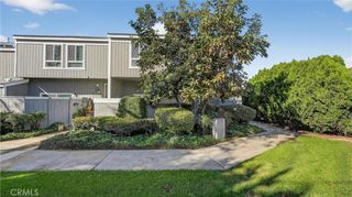 2600 W Segerstrom Avenue D, Santa Ana, CA 92704
