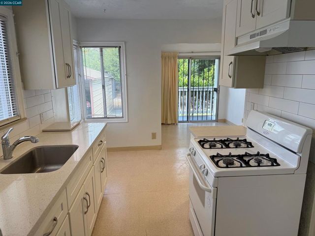 2615 Humboldt Ave, Oakland, CA 94602