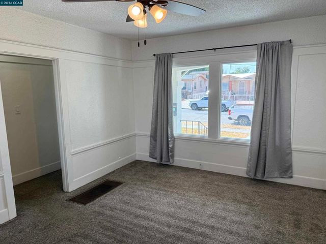 2615 Humboldt Ave, Oakland, CA 94602