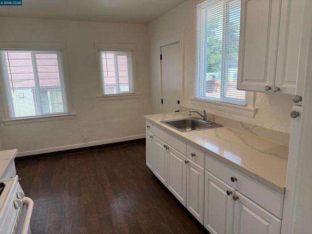 2615 Humboldt Ave, Oakland, CA 94602