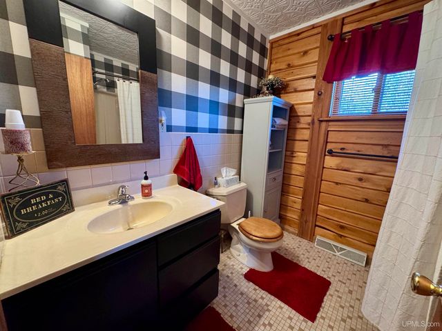 149 Jarvi Road, Crystal Falls, MI 49920