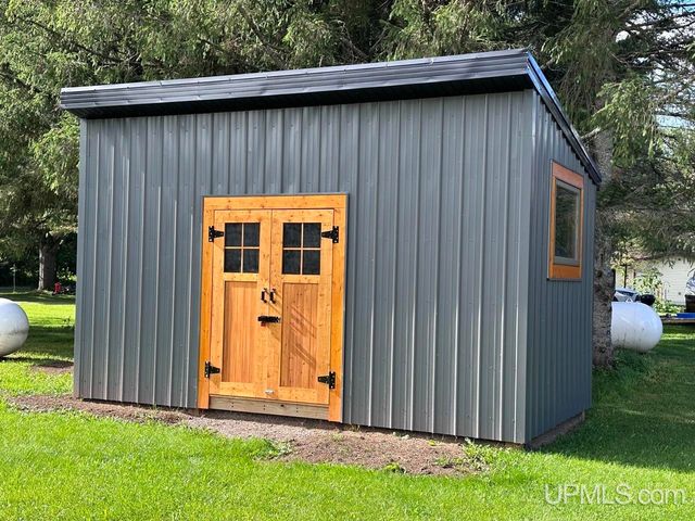 149 Jarvi Road, Crystal Falls, MI 49920