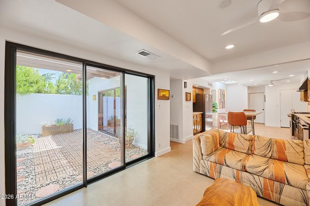 1919 E MEDLOCK Drive, Phoenix, AZ 85016