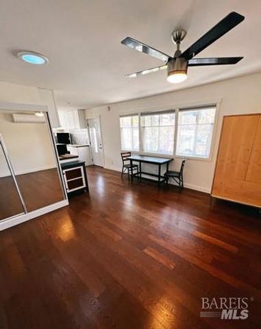 540 S Cloverdale Blvd, Cloverdale, CA 95425