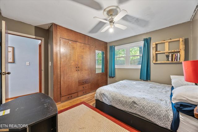 742 Lippencott St, Knoxville, TN 37920