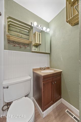 742 Lippencott St, Knoxville, TN 37920