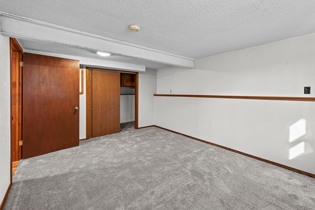 2616 Sheffield Drive, Davenport, IA 52806