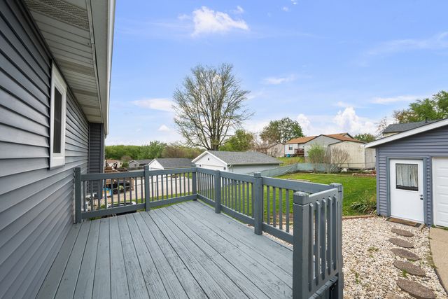 2616 Sheffield Drive, Davenport, IA 52806