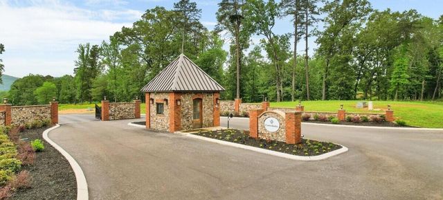 245 Clubhouse Drive, Jasper, TN 37347