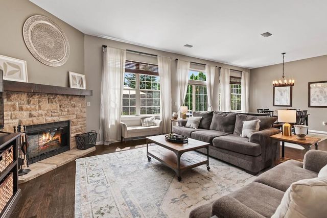 1851 Wellsprings COURT, Oconomowoc, WI 53066