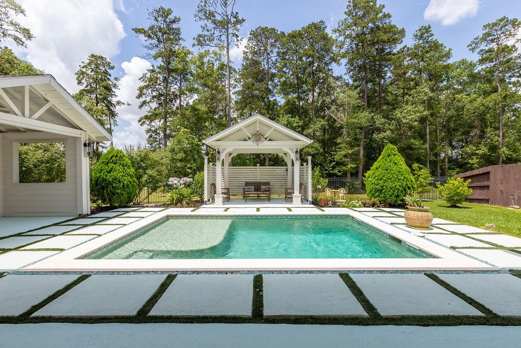 19276 Yellow Chestnut Lane, New Caney, TX 77357