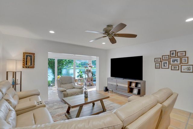 772 Nantucket Circle, Greenacres, FL 33467
