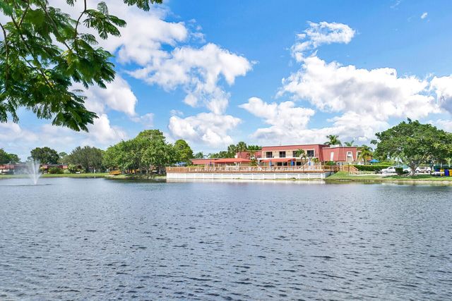 772 Nantucket Circle, Greenacres, FL 33467
