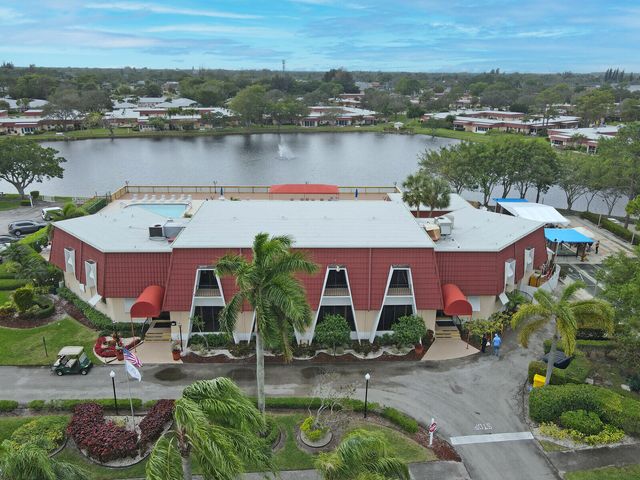 772 Nantucket Circle, Greenacres, FL 33467