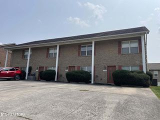 2432 Hallerins Court, Maryville, TN 37801