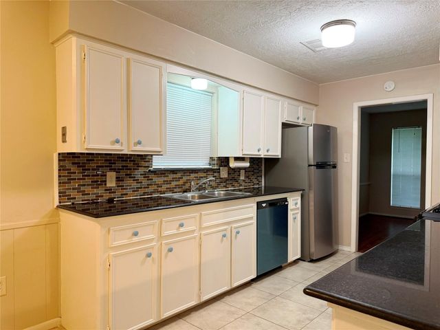 13430 Exton Lane, Houston, TX 77070