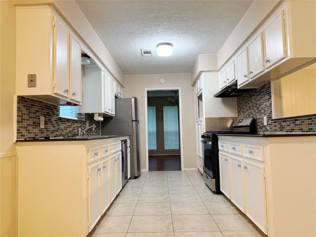 13430 Exton Lane, Houston, TX 77070