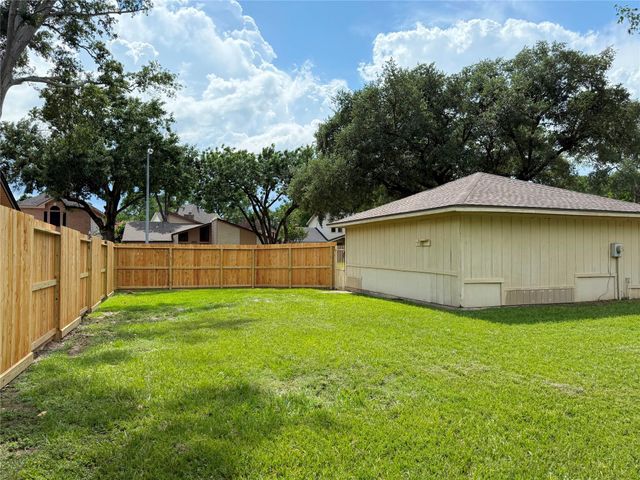 13430 Exton Lane, Houston, TX 77070